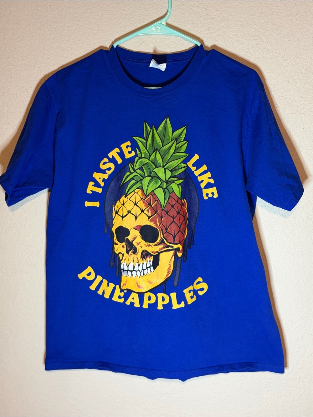 I Taste Like Pineapples Skull Black Short Sleeve T-shirt Men Large